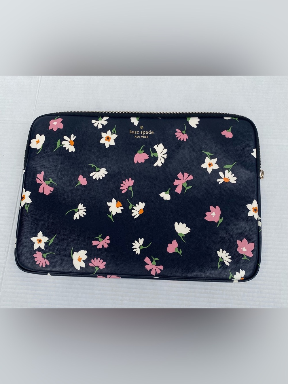 kate spade Laptop Cover 15" Kate Spade Original 🌸🪷✨ - Picture 14 of 15